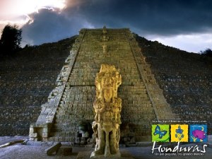 estatua-maya